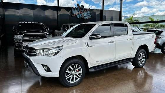 TOYOTA HILUX 2.8 SRV 4X4 CD 16V DIESEL 4P AUTOMÁTICO